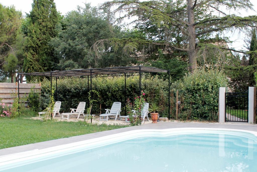 Mas De La Douceur Bed & Breakfast Saint-Andiol Exterior photo